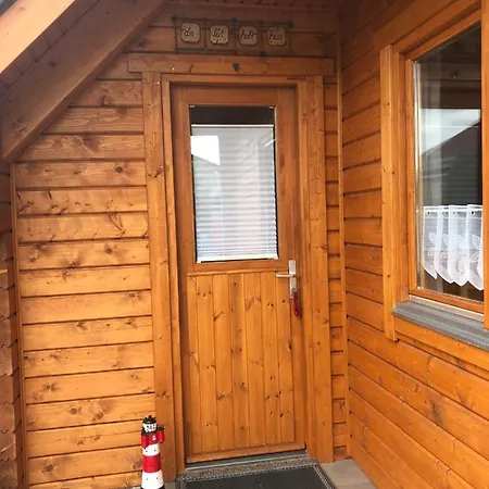 Blockhaus - De Lüt Holt Hus Сasa de vacaciones Born